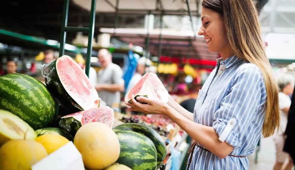 A generic square placeholder image with rounded corners in a figure.