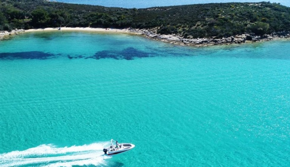 A generic square placeholder image with rounded corners in a figure.