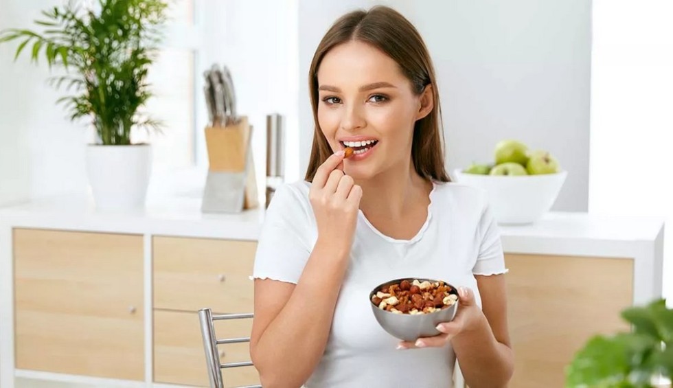 A generic square placeholder image with rounded corners in a figure.