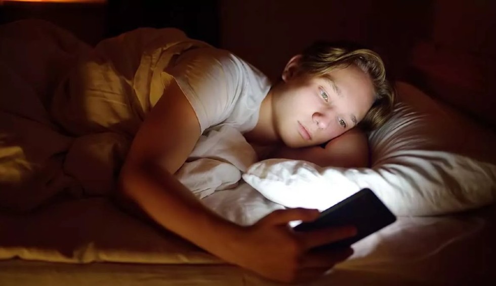 A generic square placeholder image with rounded corners in a figure.