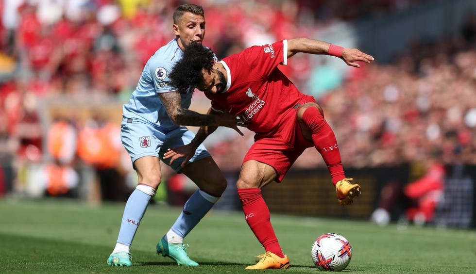 A generic square placeholder image with rounded corners in a figure.