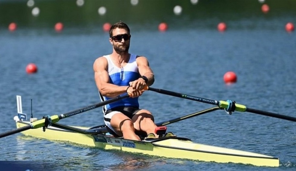 A generic square placeholder image with rounded corners in a figure.