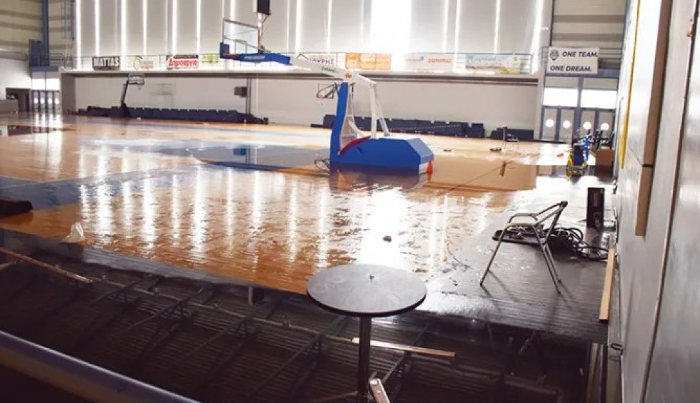 A generic square placeholder image with rounded corners in a figure.