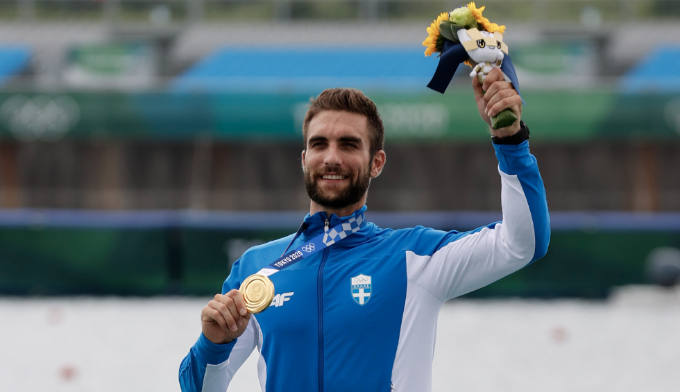 A generic square placeholder image with rounded corners in a figure.