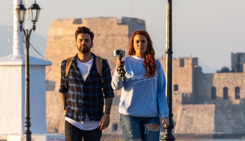 A generic square placeholder image with rounded corners in a figure.