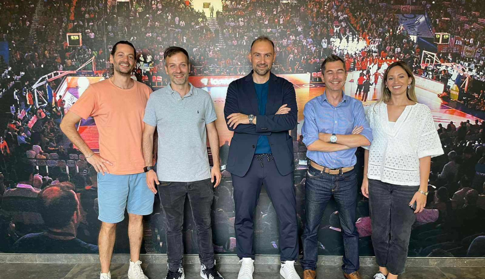 A generic square placeholder image with rounded corners in a figure.