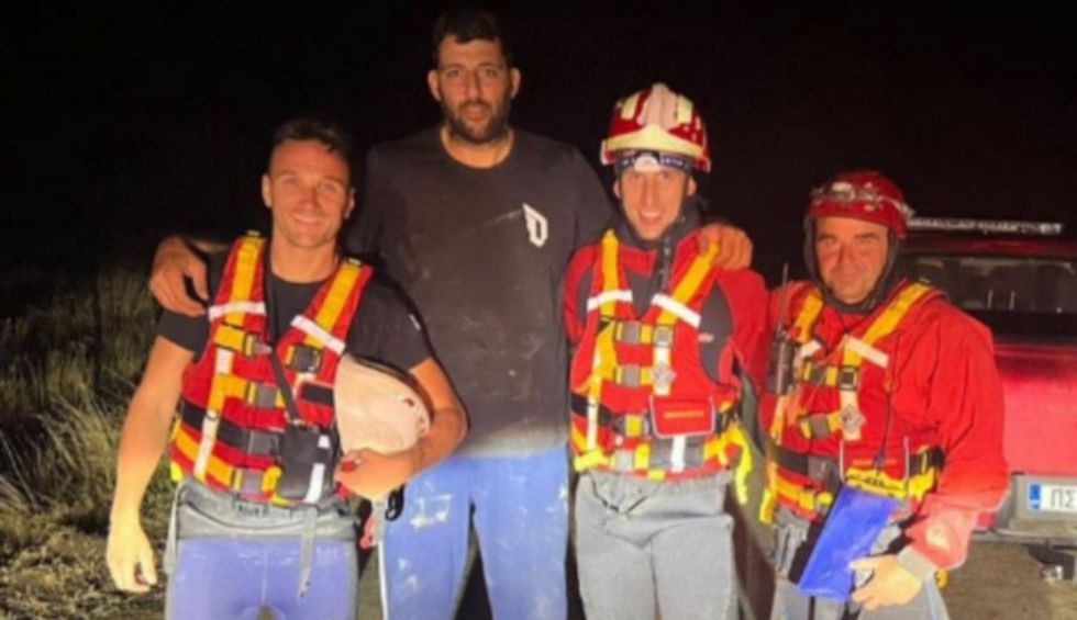 A generic square placeholder image with rounded corners in a figure.