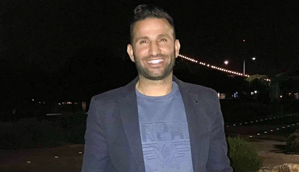 A generic square placeholder image with rounded corners in a figure.