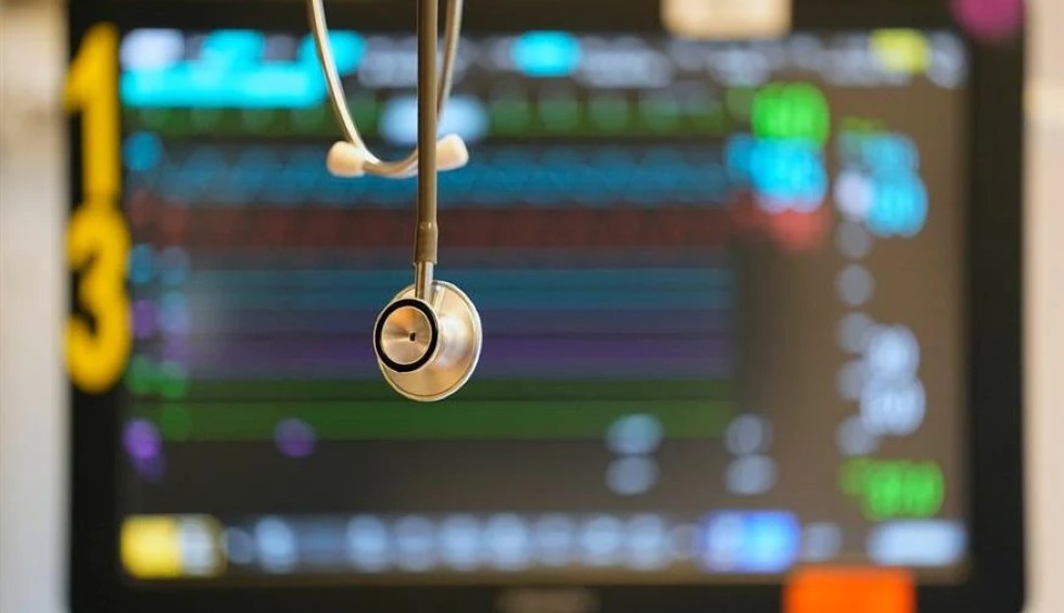 A generic square placeholder image with rounded corners in a figure.