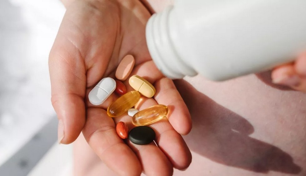 A generic square placeholder image with rounded corners in a figure.