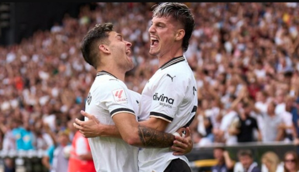 A generic square placeholder image with rounded corners in a figure.