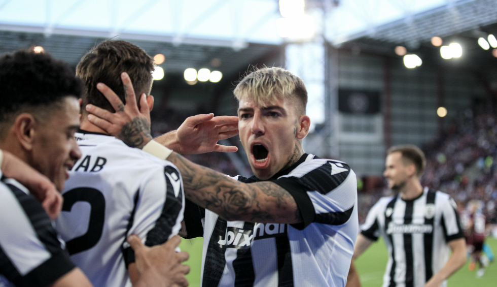 A generic square placeholder image with rounded corners in a figure.