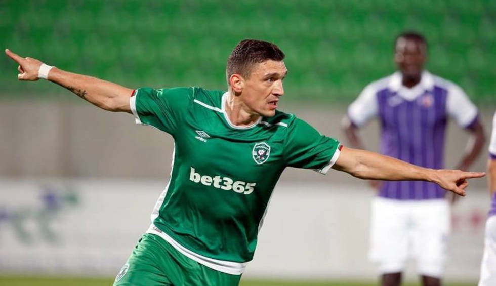 A generic square placeholder image with rounded corners in a figure.