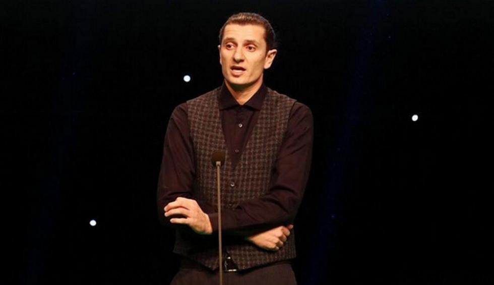 A generic square placeholder image with rounded corners in a figure.