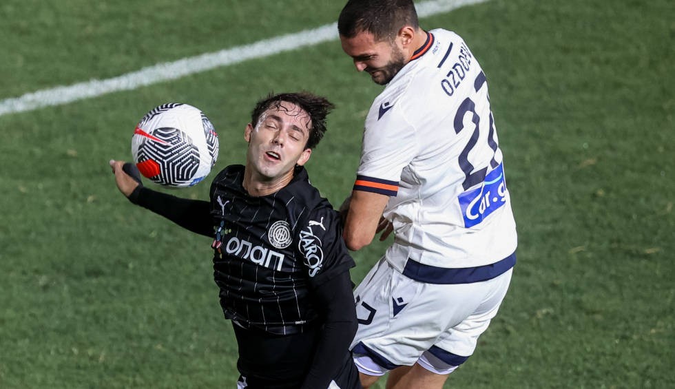 A generic square placeholder image with rounded corners in a figure.