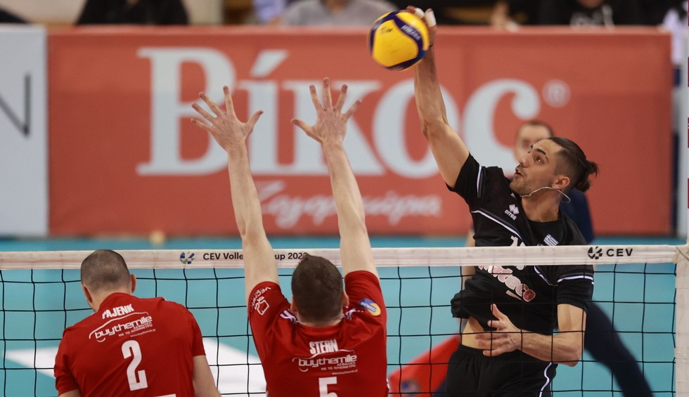 A generic square placeholder image with rounded corners in a figure.