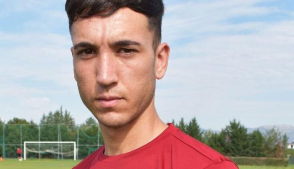 A generic square placeholder image with rounded corners in a figure.