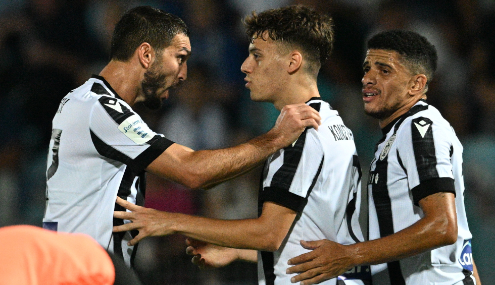 A generic square placeholder image with rounded corners in a figure.