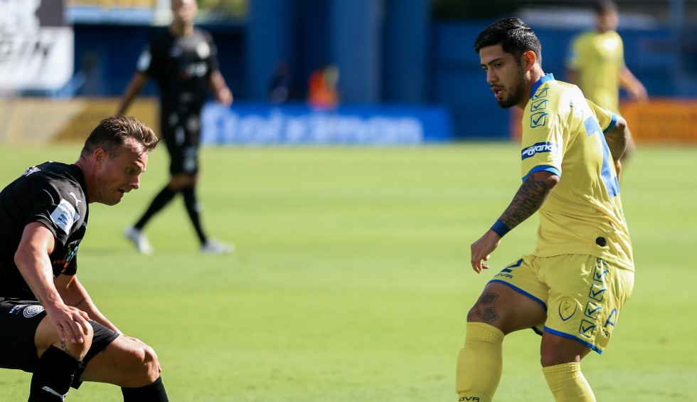 A generic square placeholder image with rounded corners in a figure.