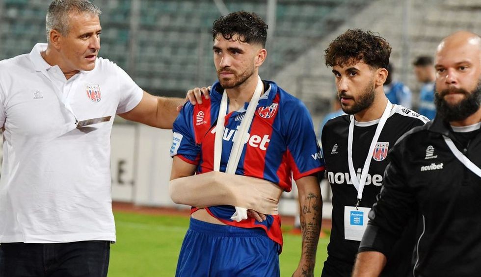 A generic square placeholder image with rounded corners in a figure.