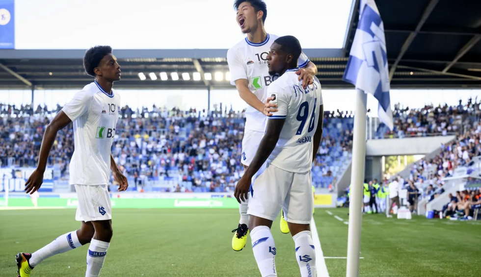 A generic square placeholder image with rounded corners in a figure.