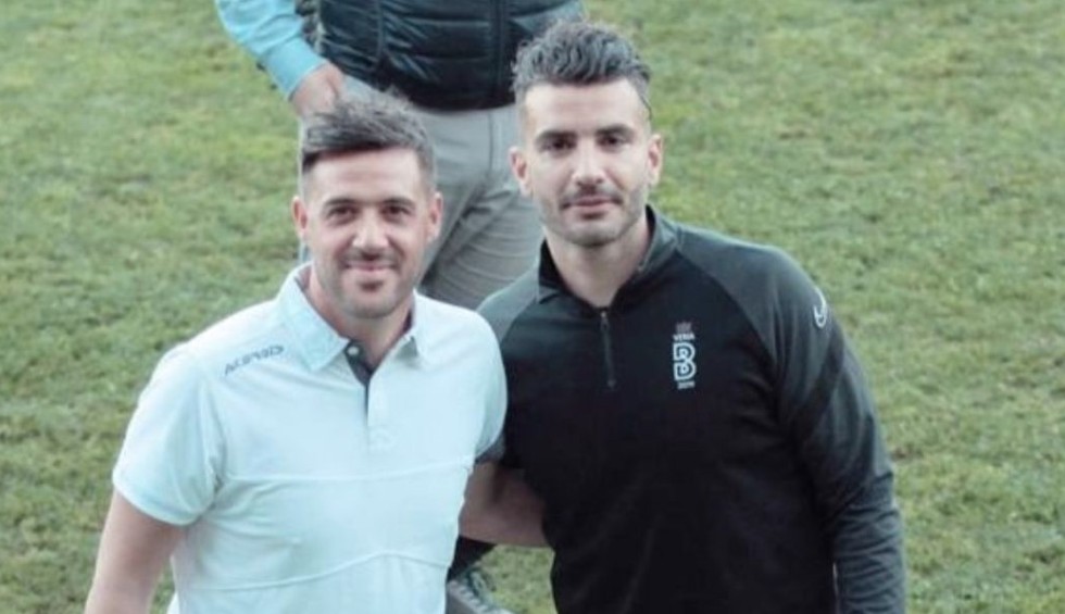 A generic square placeholder image with rounded corners in a figure.