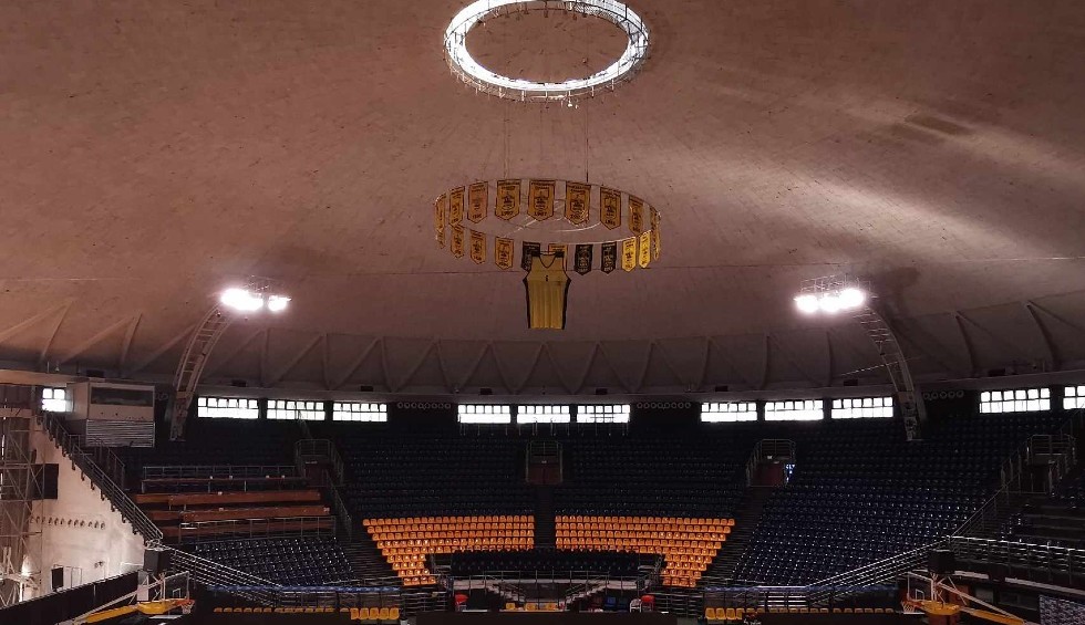 A generic square placeholder image with rounded corners in a figure.