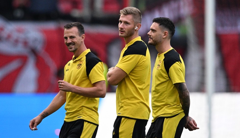 A generic square placeholder image with rounded corners in a figure.