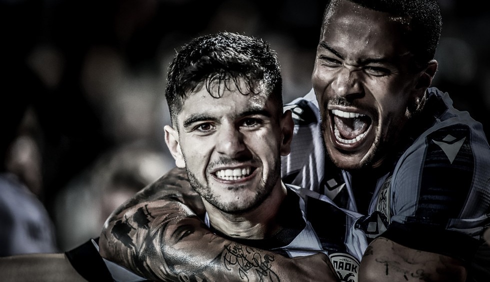 A generic square placeholder image with rounded corners in a figure.