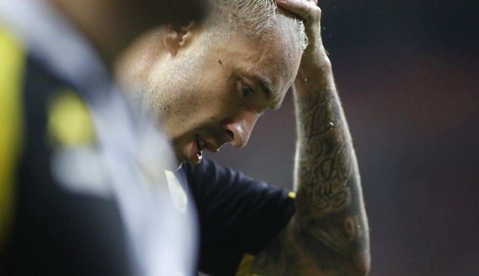 A generic square placeholder image with rounded corners in a figure.