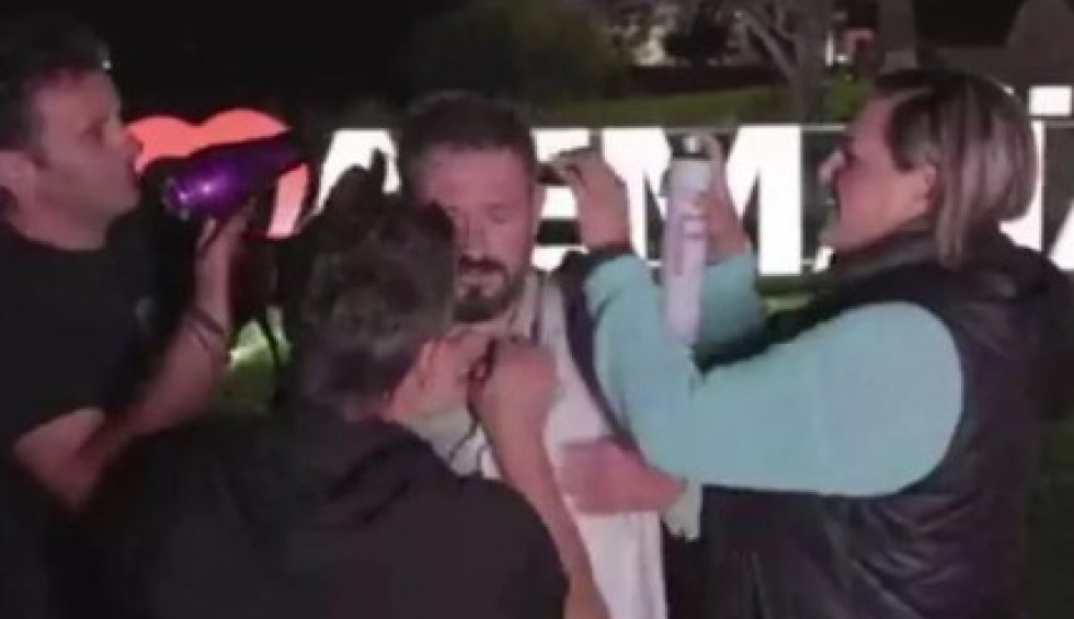 A generic square placeholder image with rounded corners in a figure.