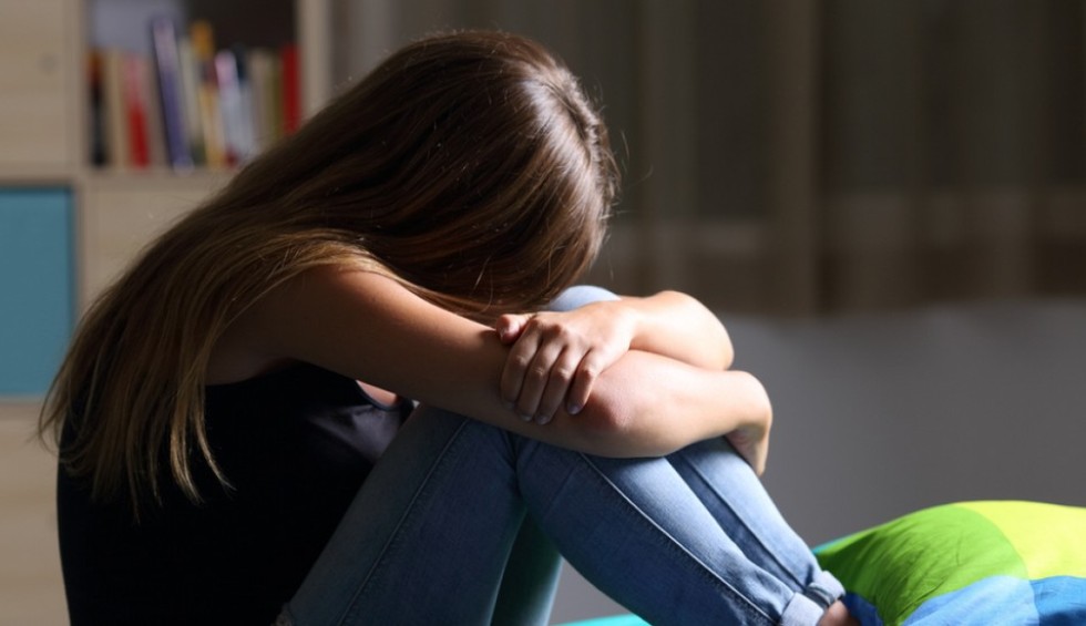 A generic square placeholder image with rounded corners in a figure.