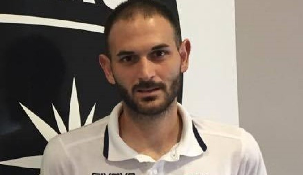 A generic square placeholder image with rounded corners in a figure.