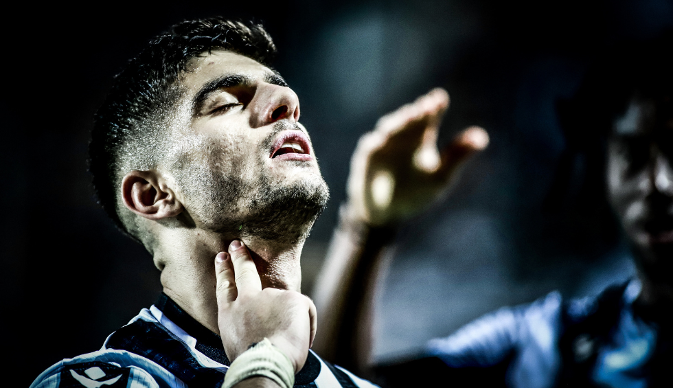 A generic square placeholder image with rounded corners in a figure.