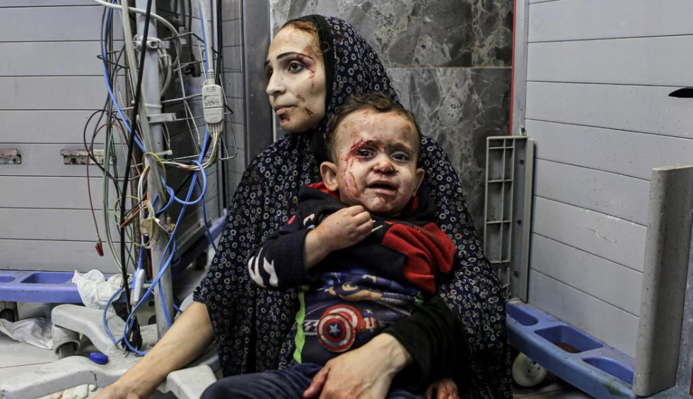 A generic square placeholder image with rounded corners in a figure.