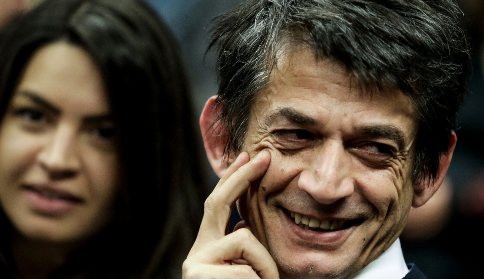 A generic square placeholder image with rounded corners in a figure.