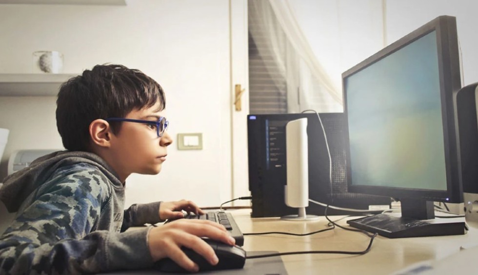 A generic square placeholder image with rounded corners in a figure.