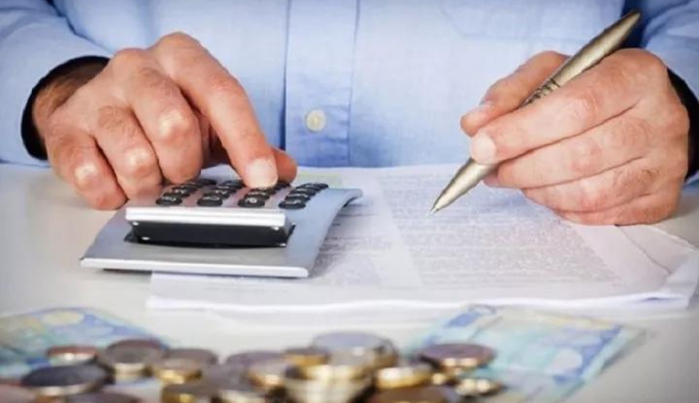 A generic square placeholder image with rounded corners in a figure.