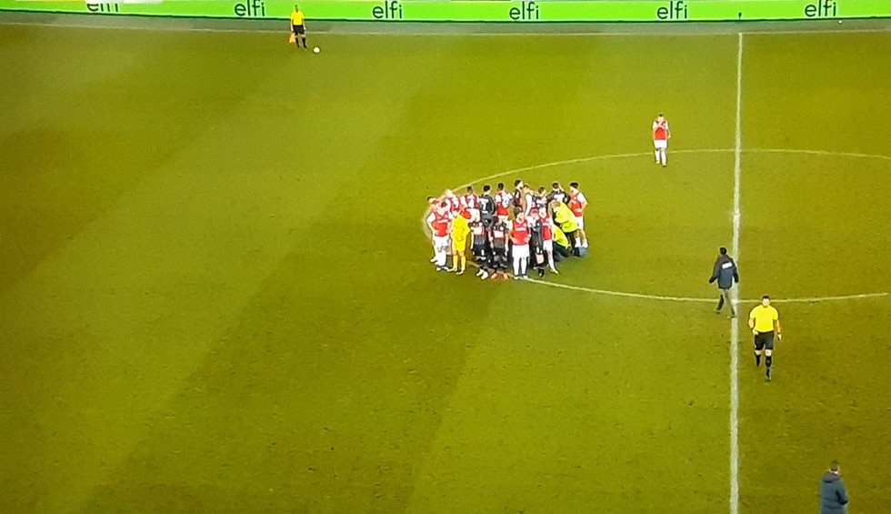 A generic square placeholder image with rounded corners in a figure.