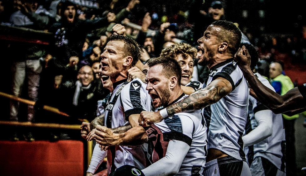 A generic square placeholder image with rounded corners in a figure.