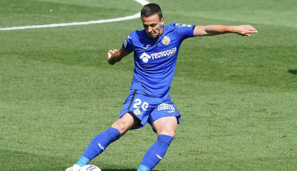 A generic square placeholder image with rounded corners in a figure.