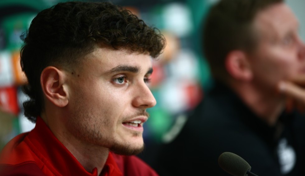 A generic square placeholder image with rounded corners in a figure.