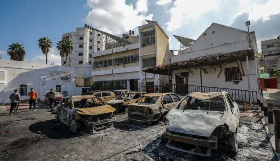 A generic square placeholder image with rounded corners in a figure.