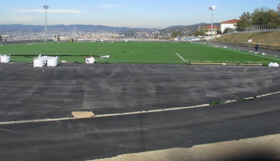 A generic square placeholder image with rounded corners in a figure.