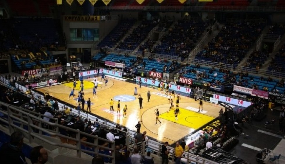 A generic square placeholder image with rounded corners in a figure.