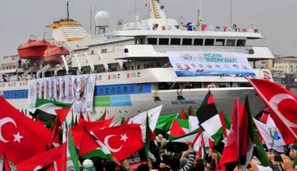 A generic square placeholder image with rounded corners in a figure.