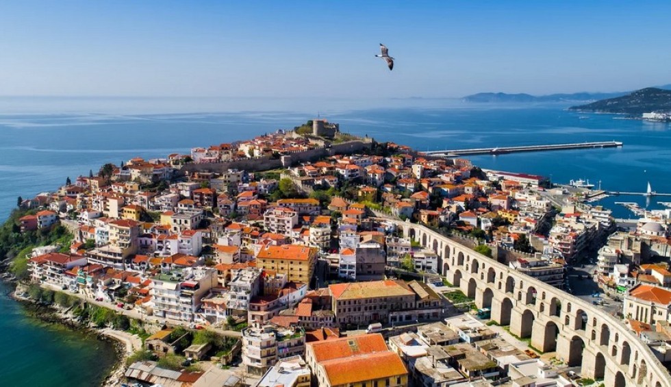 A generic square placeholder image with rounded corners in a figure.