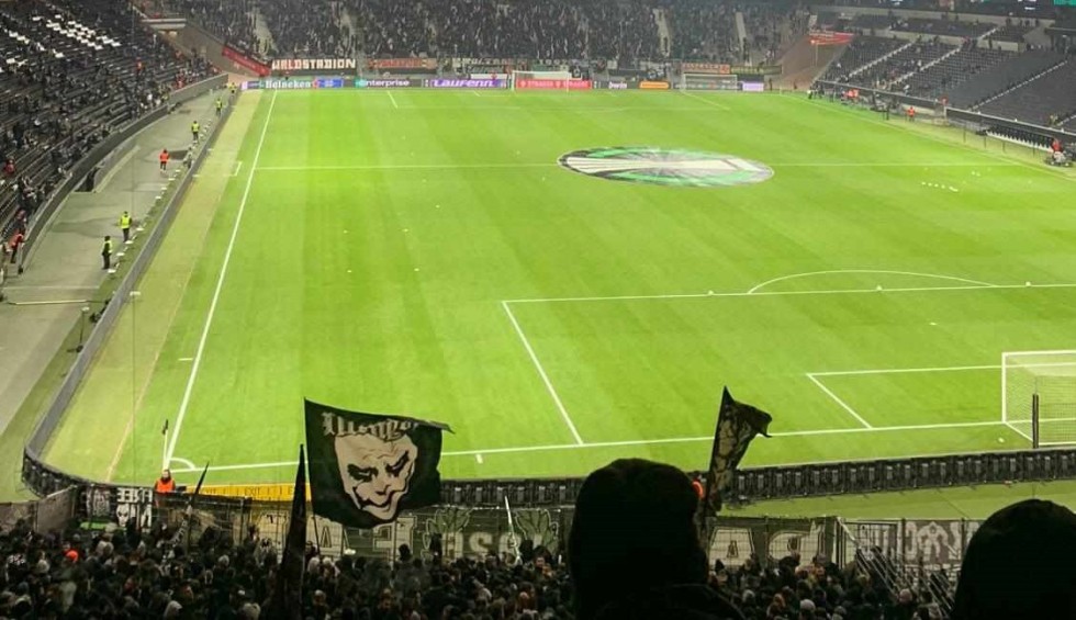 A generic square placeholder image with rounded corners in a figure.