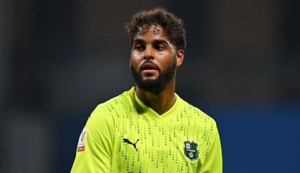 A generic square placeholder image with rounded corners in a figure.