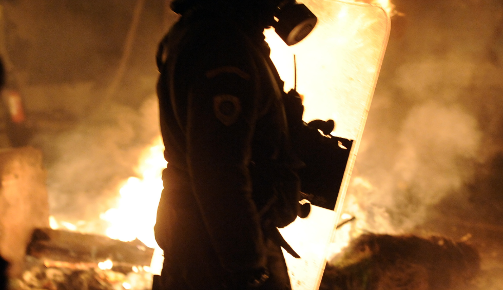 A generic square placeholder image with rounded corners in a figure.